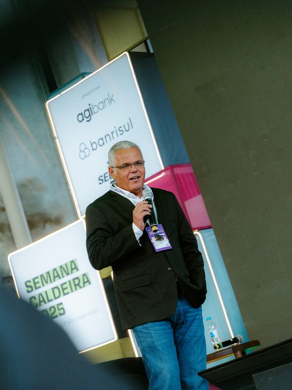 Márcio Aguiar