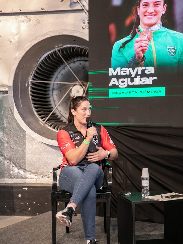 Mayra Aguiar